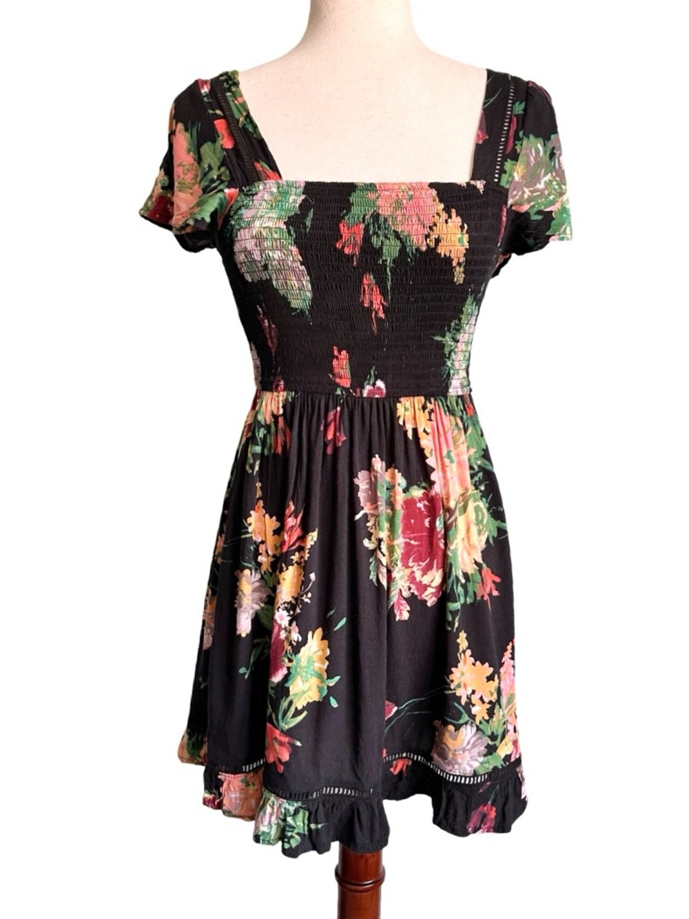 Band of Gypsies Black Floral Smocked Mini Dress XS Summer Party Coquette Girl